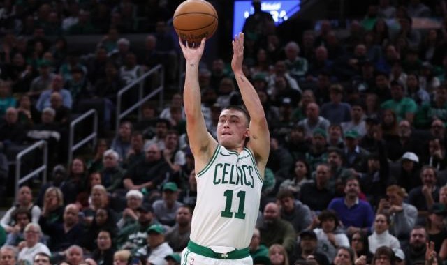 kaiyun-绿军成历史最疯狂三分大队 潜在超六助球队进化