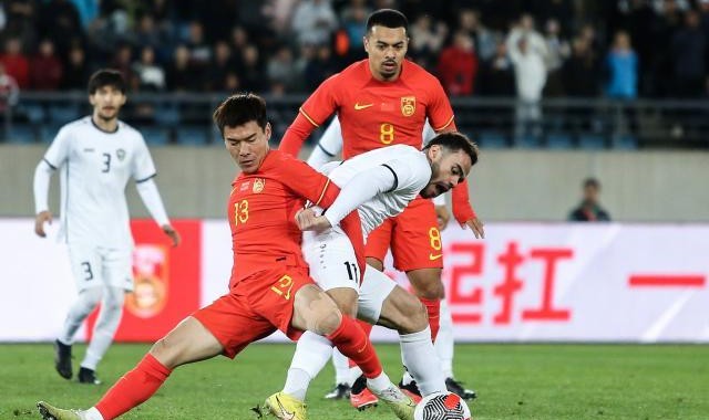 kaiyun-王秋明膝盖受伤休4周赛跑时间 国足寻腰三路出击？